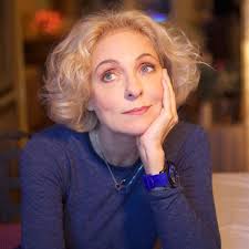 «πρόκειται για παγκόσμια συμπαντικά ερωτήματα και αγωνίες. Natalia Tsalikh Biografia Parastaseis Tainies Seires Unstage Gr