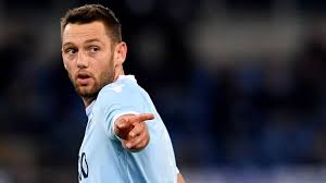 The silhouette in the mist.epub. De Vrij Verkiest Inter Boven Barcelona En Man City Nos