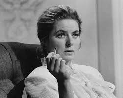 La voix humaine" de Cocteau : 90 ans d'adieux téléphoniques, de Berthe Bovy  à Tilda Swinton