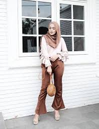 100 nama warna dalam bahasa inggris lengkap dengan arti sumber listeningsection.blogspot.com. 5 Hijab Yang Cocok Dengan Busana Perpaduan Warna Coklat Porostimur Com