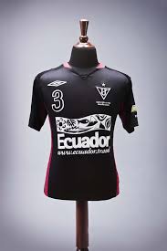The home, away and annual tables are displayed on the right side. Camiseta Liga De Quito 2009 Copa De La Paz Alterna Umbro Quito Fun Sports