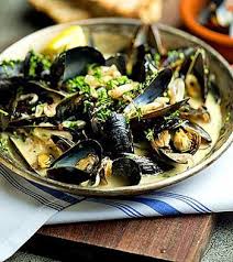 Try Delicious Thai Mussels Dressed A Lemongrass White Wine Sauce Recipe Mussels Recipe Seafood Dinner Seafood