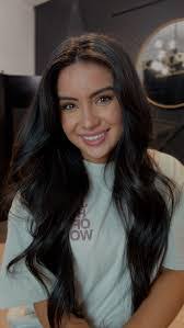 Mariah Lewis's Instagram, Twitter & Facebook