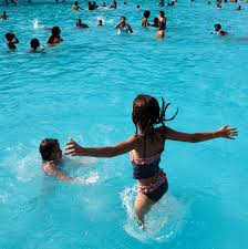 Is It Safe To Go To A Pool During Coronavirus The New York Times