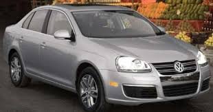 New Volkswagen Jetta Sedan Uncovers In Early 2015 Http A2zcarsinindia Blogspot In 2014 04 New Volkswagen Jetta Sedan Volkswagen Jetta Jetta Tdi Volkswagen