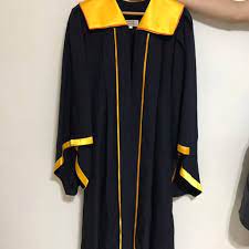 The graduation ceremony will start officially at 9am, 11am, 1.30pm, 3.30pm and 5.30pm. Singapore Polytechnic Graduation Gown On Carousell