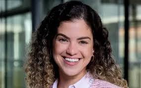 Amelia Lang's Instagram, Twitter & Facebook