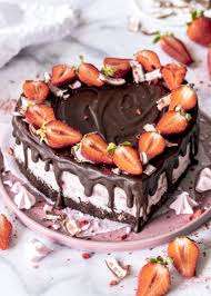 Yogurette Herztorte Zum Muttertag Mit Erdbeeren Und Schokolade Emma S Lieblingsstucke Rezept Herztorte Muttertag Kuchen Muttertagstorte