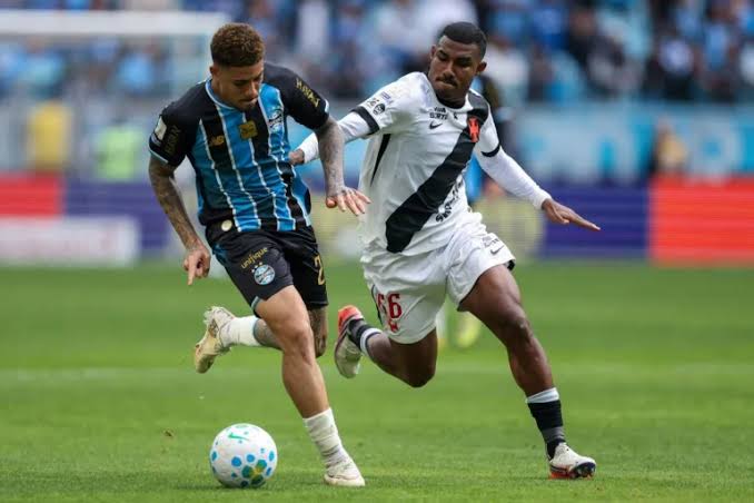 Vasco quebra tabu de 20 anos, vira sobre o Gr&ecirc;mio e ganha f&ocirc;lego na luta contra o Z-4 | Torcedores | Not&iacute;cias esportivas
