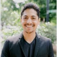 Aaron Leiva's Instagram, Twitter & Facebook