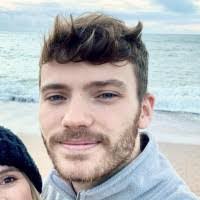 Zach Howe's Instagram, Twitter & Facebook