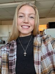 Libby Pederson's Instagram, Twitter & Facebook