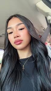 Ariel Earl's Instagram, Twitter & Facebook