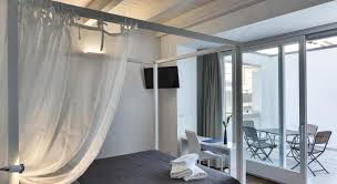 Bed and breakfasts are often private family homes and typically have between four and eleven rooms, with six being the average. Bed And Breakfast T57 Bitonto Da 41 Offerte Agoda