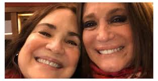 Daughter of maria da conceição vieira and army officer, marius gonçalves. Susana Vieira Faz Singela Homenagem Para Regina Duarte No Seu Aniversario E Recebe Elogios Dos Internautas