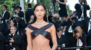 The most outrageous Cannes dresses of all times - as organisers ban naked  looks on the red carpet after a flurry of nipple flashing and exposed  crotches | Daily Mail Online