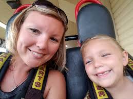 Lilly Farris's Instagram, Twitter & Facebook