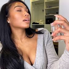 We know Cuban Link loves a great perfume. So when she fell in love with our  fragrance we knew we did something right. ✨ There's just something about a  soft, sensual, scent