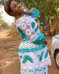 Épinglé par gabine mankandjo wola sur les modèles africains … idée model africaine en pagne habit africain robe longue coloré. 900 Idees De Dentelle Mode Africaine Robe Africaine Tenue Africaine