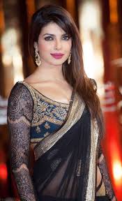Chiffon Sari And Lace Blouse Priyanka Chopra A Very Modern Look On A Very Modern Movie Star Priyanka Chopra Saree Bollywood Fashion Bollywood Saree