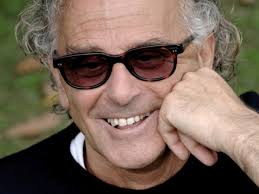 Antonio Capuano, regista e scenografo napoletano (vero indipendente),  riceve il premio Marzocco d'oro alla carriera