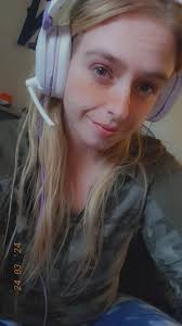 Female gamer seeking online players for NBA 2K