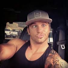 Gary Leo's Instagram, Twitter & Facebook