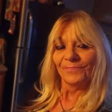 Hi! I'm new to this group. I recently joined because I absolutely love true  crime stories..