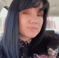 Lily Parrish's Instagram, Twitter & Facebook