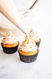 Cream cheese (room temperature) for about 2 minutes on medium speed until fluffy. Cinnamon Cream Cheese Frosting Julie S Eats Treats