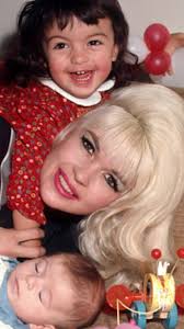 In ‘My Mom Jayne,’ director Mariska Hargitay powerfully navigates emotional  recollections and buried family truths surrounding her mother, the iconic  Jayne Mansfield. With raw intimacy bolstered by ...