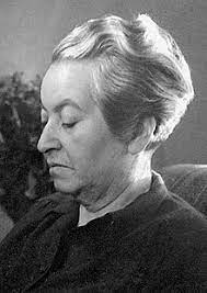 Gabriela mistral was born on april 7, 1889 in vicuña, chile as lucila de maría del perpetuo socorro godoy alcayaga. Gabriela Mistral Wikipedia La Enciclopedia Libre