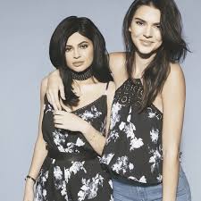 Being a fashion icon is all about having a signature style, and at the tender age of (almost) 18, it seems kylie jenner already has her signature. Kendall Kylie Jenner S Summer Pacsun Collection Delivers Festival Ready Pieces Fashionista