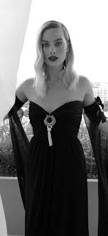 Our team searches the internet for the best and latest background wallpapers in hd quality. Margot Robbie Vogue Uk Oscar 4k Iphone X Wallpapers Free Download