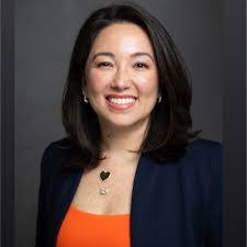 Mari Rich's Instagram, Twitter & Facebook