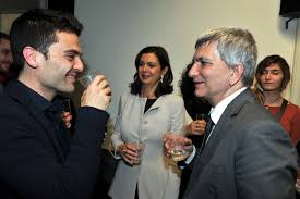 Il sindaco nicola de ruggiero, amico di vecchia data di vendola e suo compagno di partito oggi in sinistra italiana interpellato ha negato il. Nichi Vendola Ed Eddy Testa Visti Da Umberto Pizzi Le Foto Formiche Net