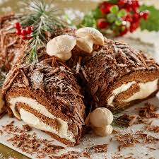 Traditionally, buche de noel is decorated with confectioners' sugar to resemble snow on a yule log. Buche De Noel Cake Recipe Gourmet Food World