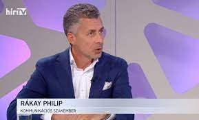 A forgáccsal kezelt lótrágyát biokertészetekbe szállítják. Exkluziv Rakay Philip A Publi Cafeban Video Minden Szo Hu