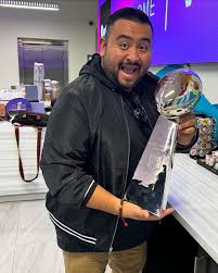 Whoever wins tomorrow… I held it first 😂 And still… #ThrowbackToLastYear  #lvsuperbowlhc