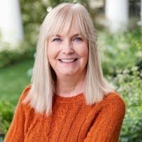 Jennifer Sutliff's Instagram, Twitter & Facebook