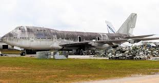 Private jet charter johor bahru. Formerly N743pa Clipper Derby My First 747 Flight How She Gleamed That Winter Night In 1971 Surreal To See This The Last Full Air Cargo Boeing 747 Boeing