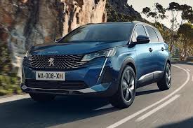 Apres Le 3008 Peugeot Offre Un Restylage De Mi Carriere A Son 5008 Evidemment Les Nouveautes Sont Les Memes Sur Les Deux Suv En 2020 Peugeot Suv Suv Peugeot