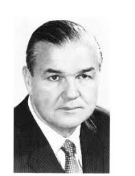 Celebrities with last name: Howlett