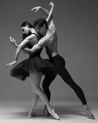 музыка из фильма шаг вперед 4 танец в музее Pin By Annette Stefan On Baile Dance Poses Dance Photography Ballet Dancers