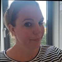 Emily Pons's Instagram, Twitter & Facebook