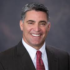 Tom Eisenhauer's Instagram, Twitter & Facebook