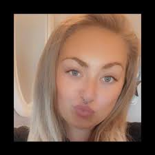 How to plan a trip to Walt Disney World with kids and keep them safe in  crowded areas?