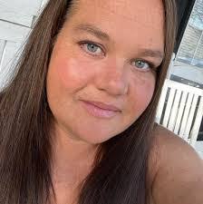 Angela Locklear's Instagram, Twitter & Facebook