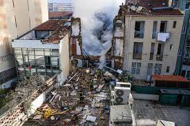21.02.2022 · uma explosão foi ouvida no centro de donetsk, cidade controlada por separatistas apoiados pela rússia no leste da ucrânia, avança a agência reuters. Explosao Em Predio No Centro De Lisboa Deixa Cinco Feridos Hora Brasilia
