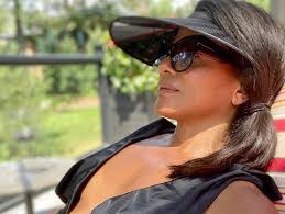 Lena Marks's Instagram, Twitter & Facebook